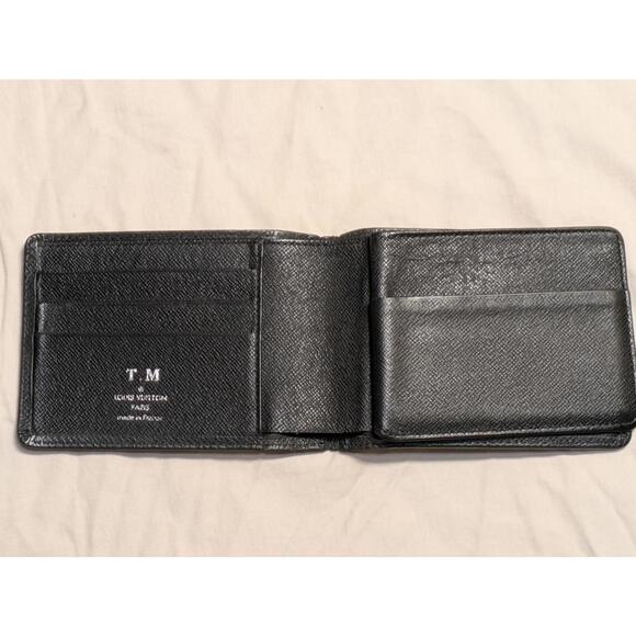 Louis Vuitton Multiple Wallet in Black Epi - Picture 3 of 8